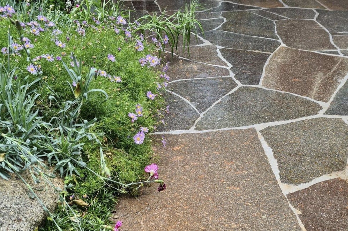 Porphyry Crazy Paving: Using Natural Texture to Improve Outdoor Aesthetics