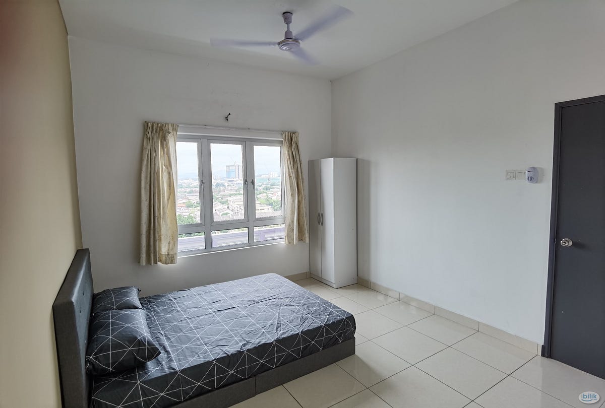 Master Room at Saville, Kajang Jalan Reko Near MRT Kajang UKM Bangi