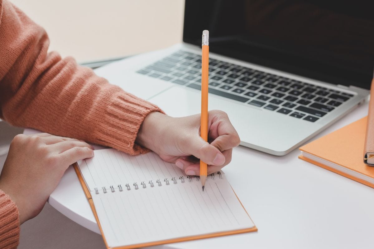 تحليل إحصائي مع كتابة النتائج الإمارات