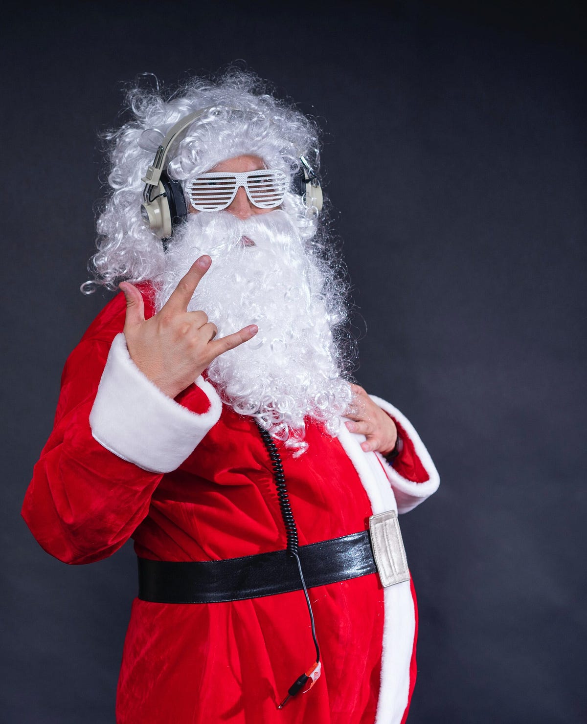 unwrapping-joy-exploring-the-top-10-most-streamed-christmas-songs-by
