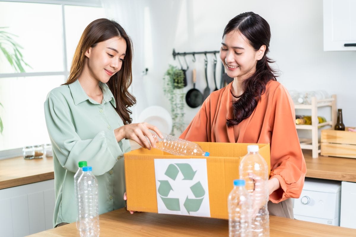 What are OpenLoop and ClosedLoop Recycling? by Authority Eco Medium