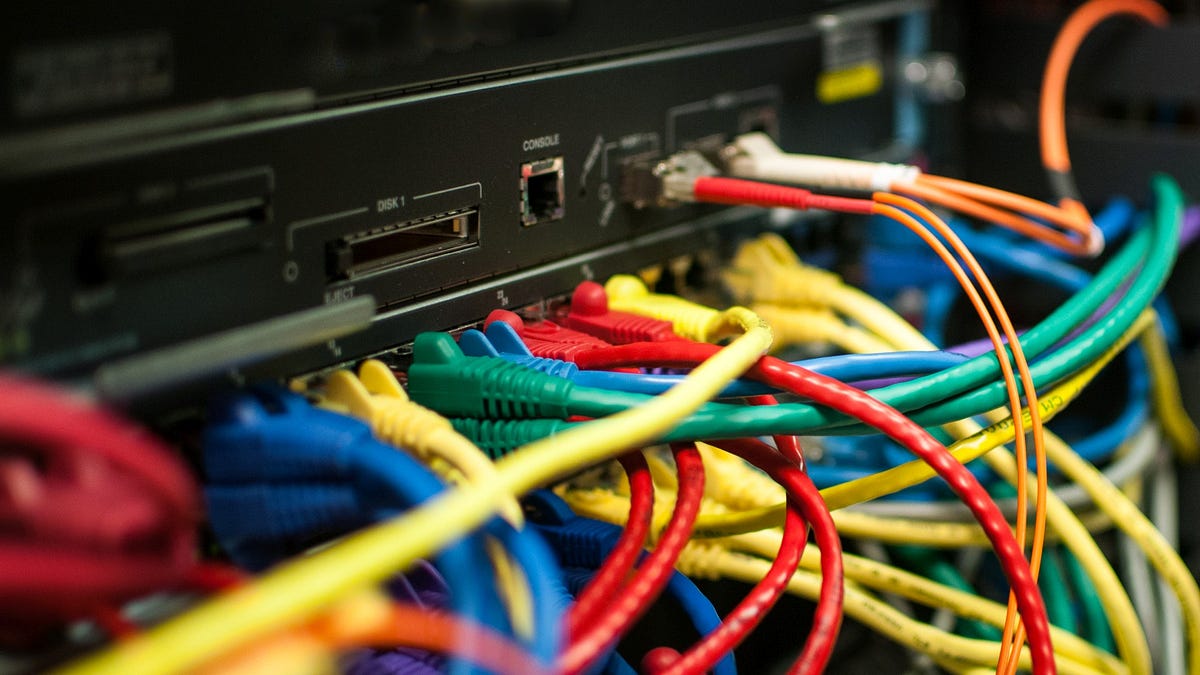 Routing vs. Switching Key Differences, Hardware, and FAQs Explained Medium