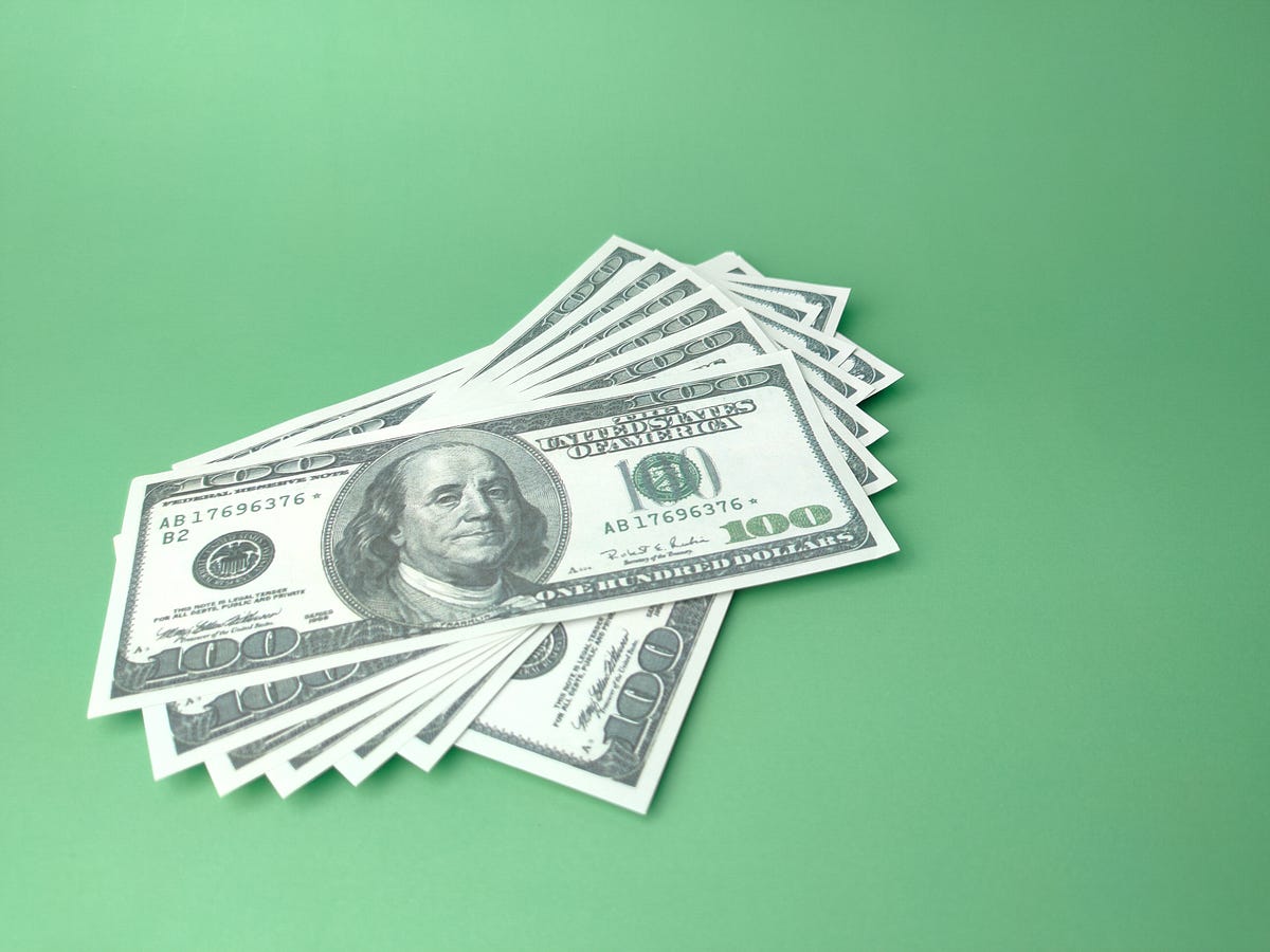 more-profitable-niches-for-2022-freelance-writers-get-paid-more-for