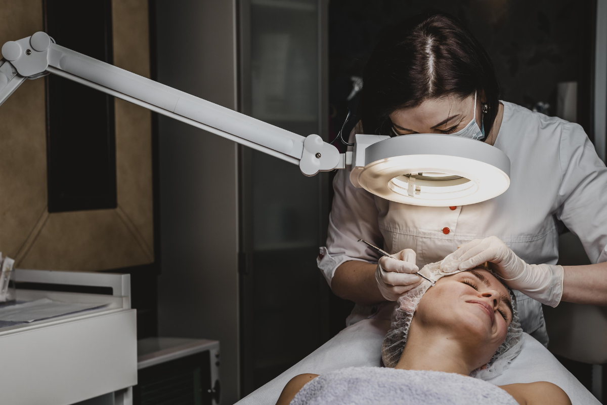 How Much Does Dermaplaning Cost?. Dermaplaning is a highly popular