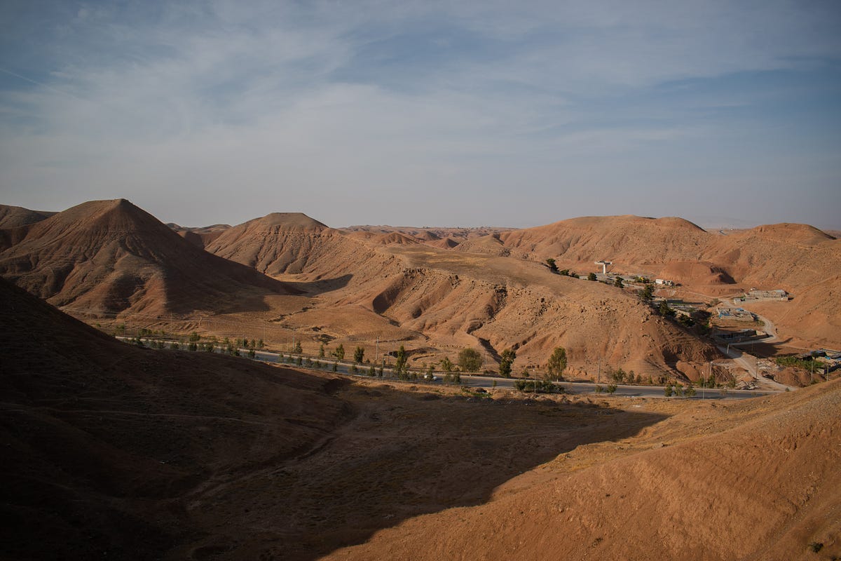 Ancient Mysteries Beneath The Sands of Iraq by Michael Holford