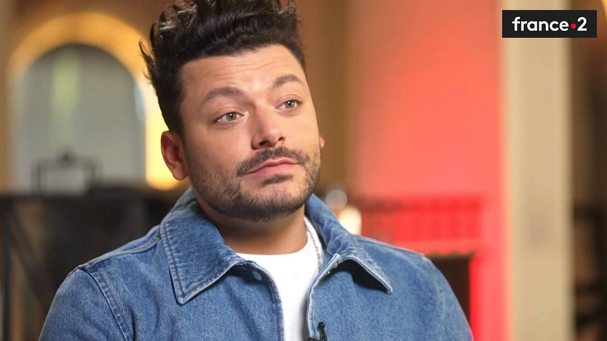 La Banque de France poursuit Kev Adams pour ses propos tenus en direct à la  télévision | by Виталий Мангал | Medium