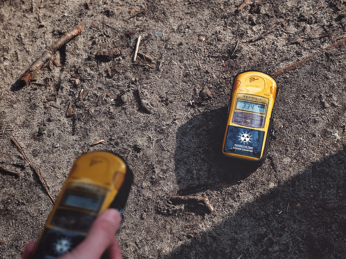 How to Use a Geiger Counter. A Geiger counter is a device used to… by