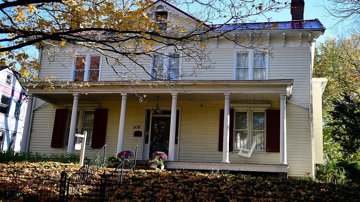 Historic Bedford House in Fayette, Missouri Medium