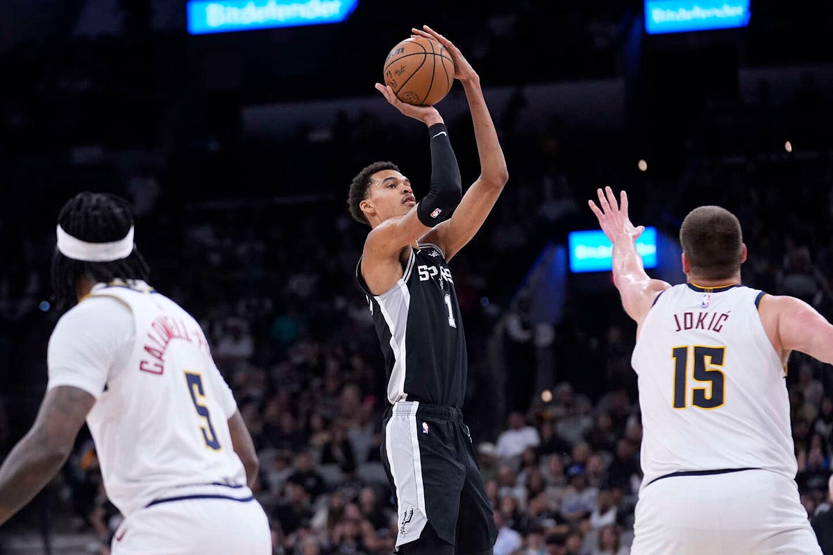 Victor Wembanyama mis au repos lors du dernier match des Spurs en NBA