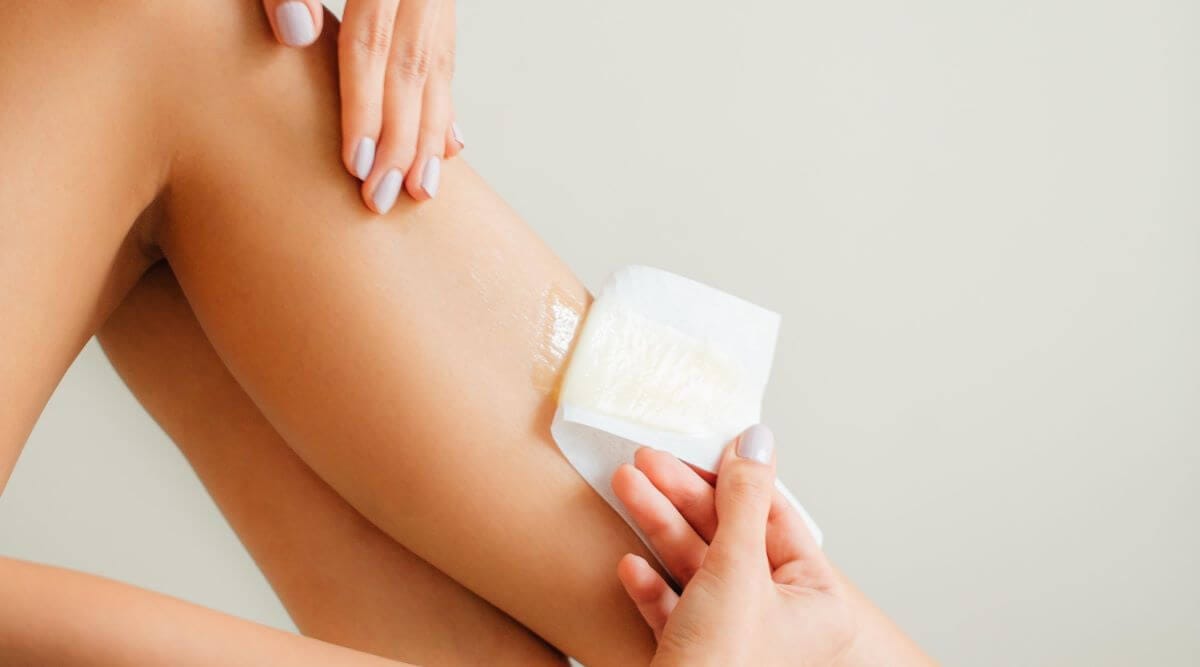 The Best Way to Make Stripping Wax Less Painful by Toopus Medium