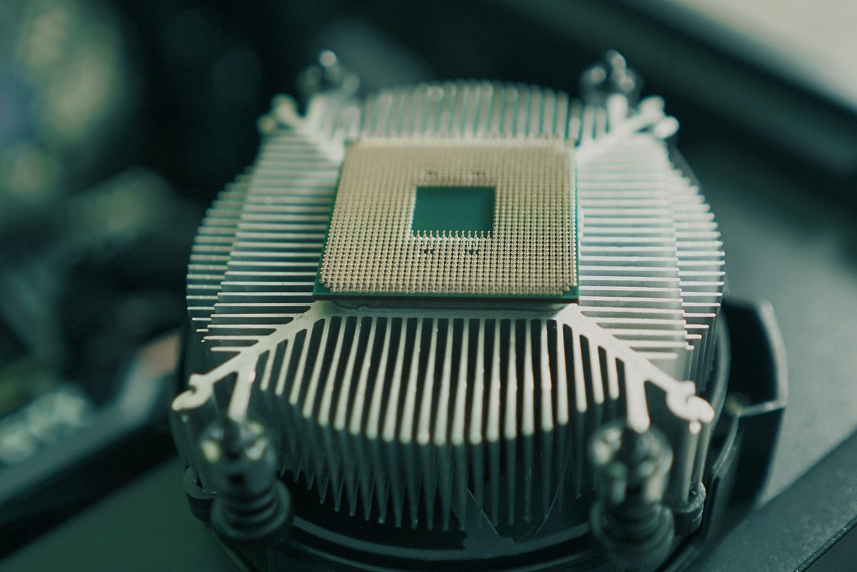python multi-threading vs multi-processing | by Elton's note | Medium image.