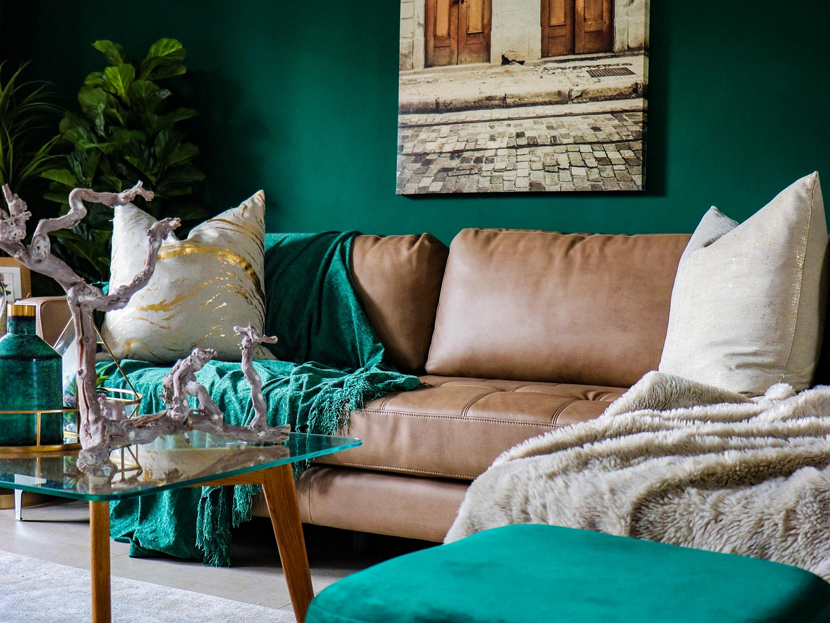 AirBNB Staging Tips. It’s no secret that airBNB has a… by HomeWithDesign Medium