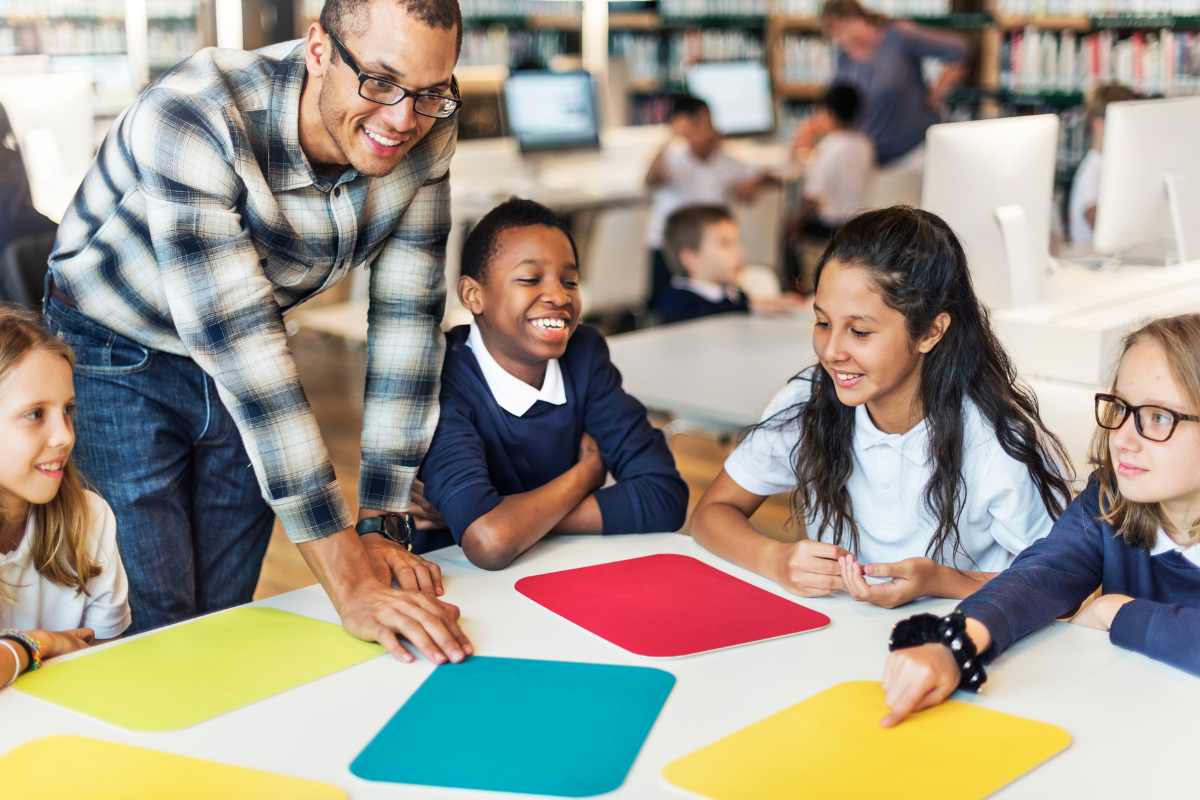 Como projetar uma cultura escolar positiva e inspiradora