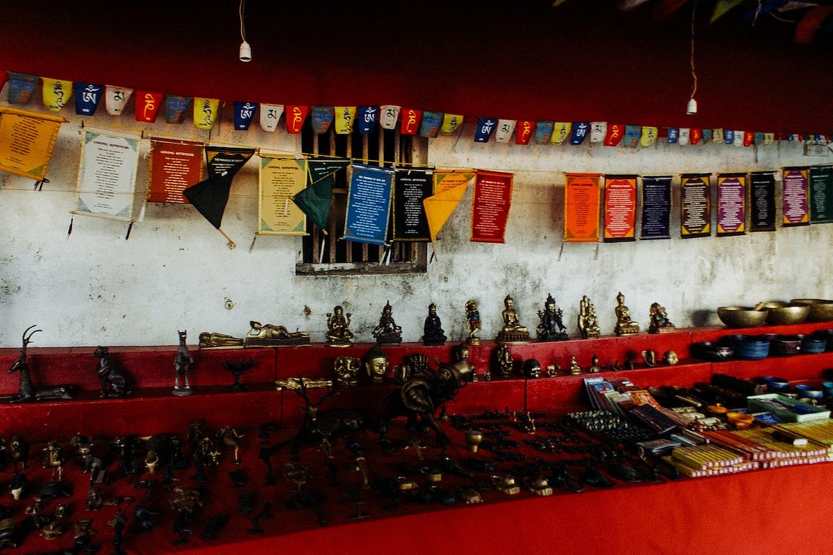 Pawn Shops The pros and cons. You can quickly get cash by using pawn
