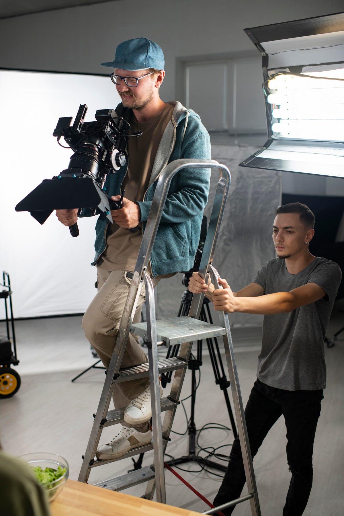 How to Save Money on Your Next Film Project in Doha with Cinema