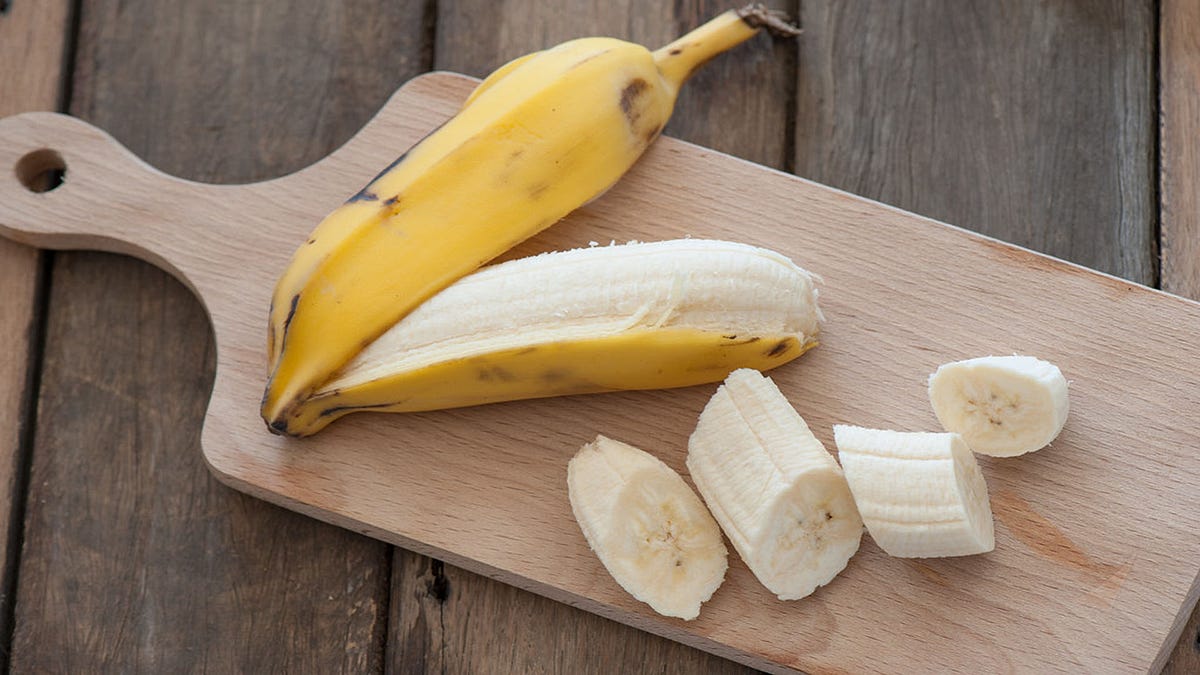The Benefits Of Eating Bananas Every Day Muhammad Riaz Medium