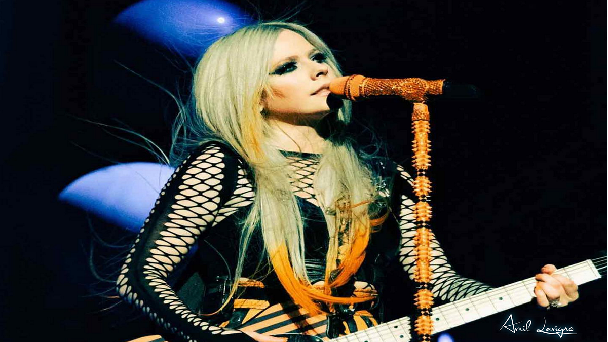 Avril Lavigne Biography,Lifestyl,Songs, Albums and Facts Pepylyrics