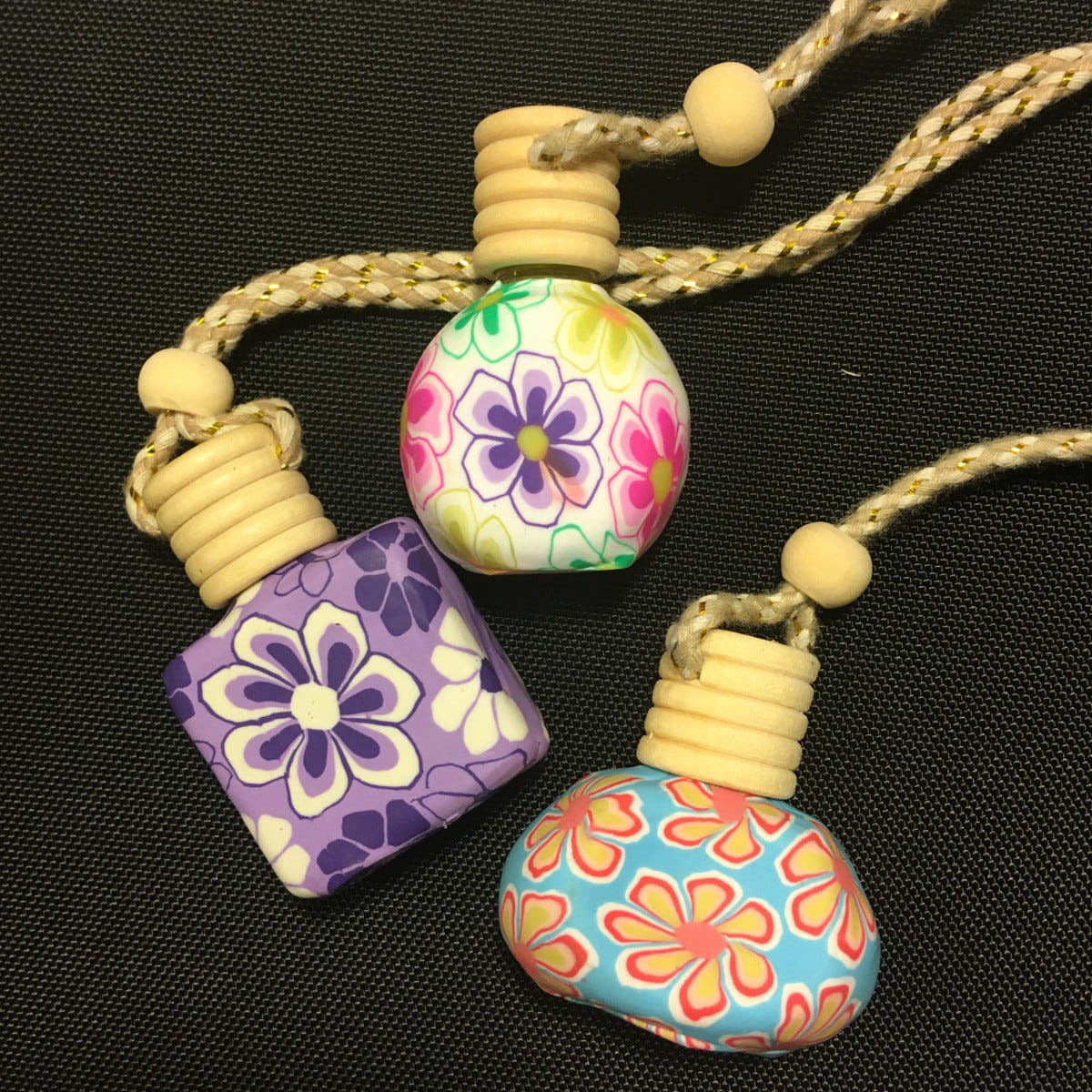 Hand-painted mini bottle from Tai O, H.K._Photo by Oiseau Distrait
