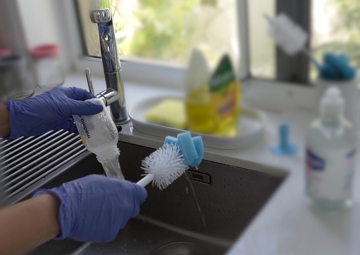 How to Safely Sterilise Bottles. Doctor Explains by Dr Nora Medium
