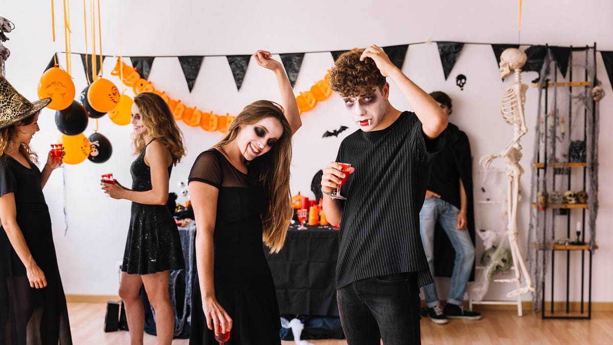 Creative Halloween Party Decorations for a Spooktacular Bash by Varnz