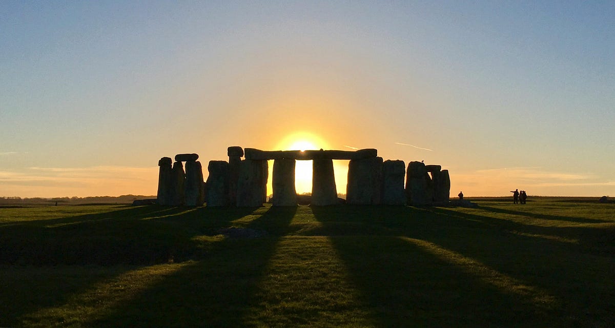 šļø Unveiling the Mysteries of Stonehenge: Can AI Illuminate the Past? š¤ | by Stellar Alchemist | Medium