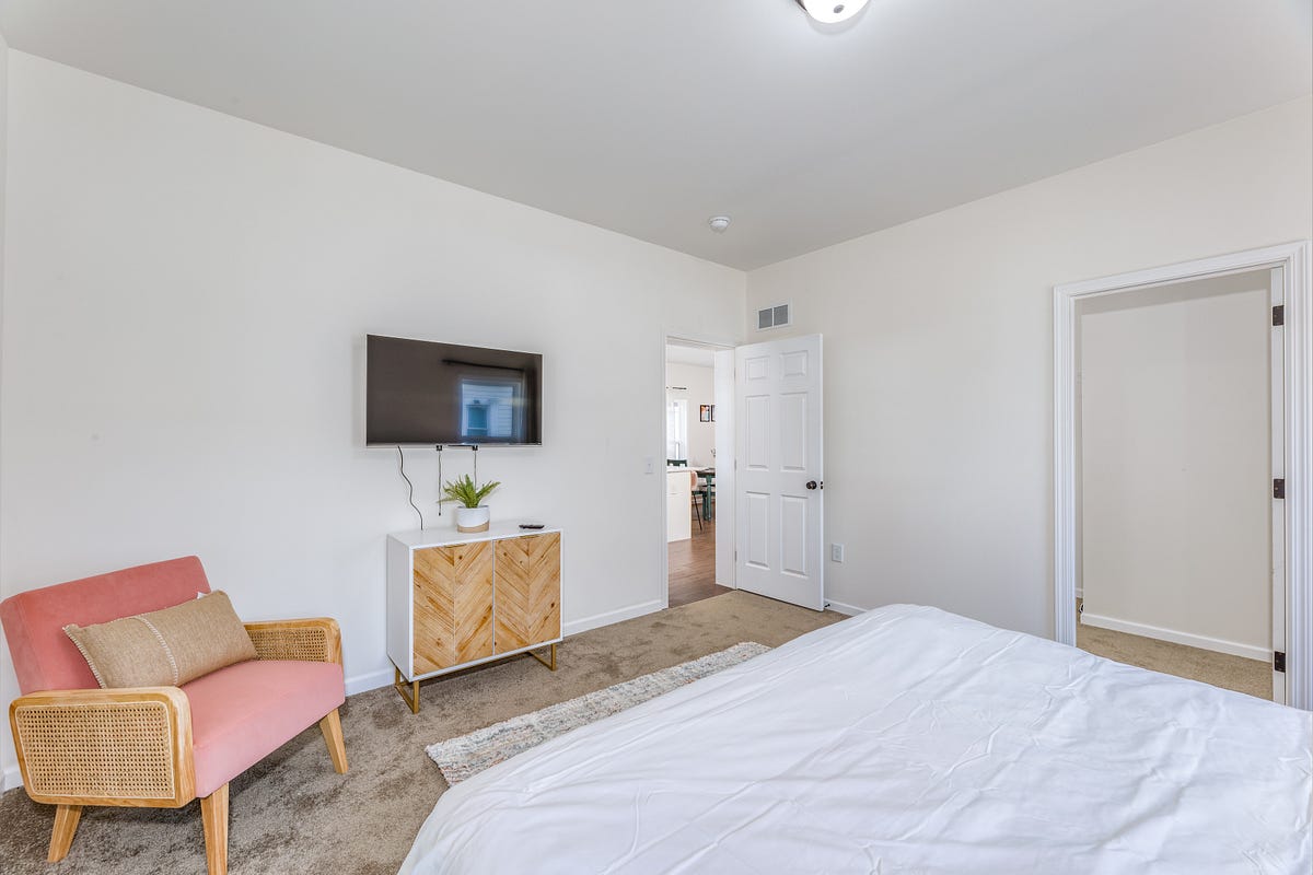 Benefits of ShortTerm Airbnb Rentals Over LongTerm Rentals by Allen