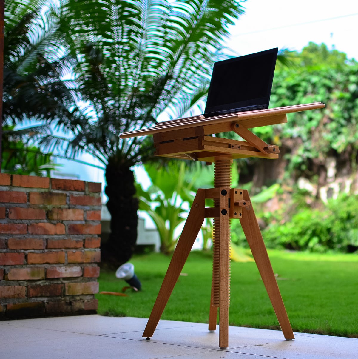 What are the best desk in 2019 with best adjustable desk by mariannadigioia77 Medium