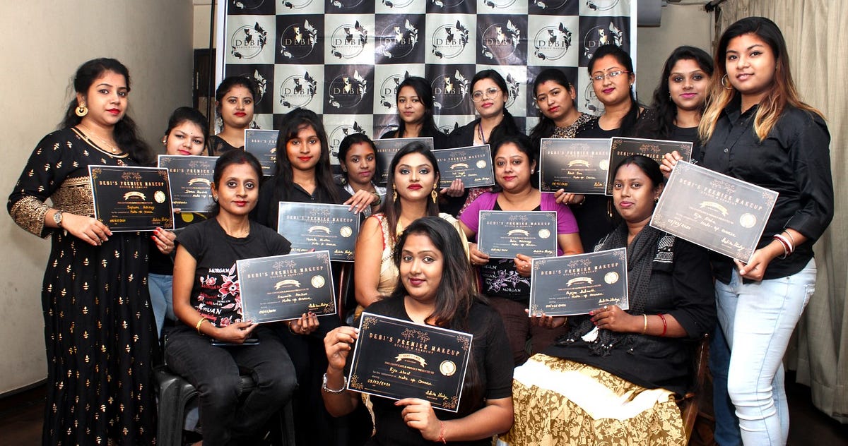 Top 10 MAKEUP & BEAUTICIAN COURSE in Kolkata +FEES Medium