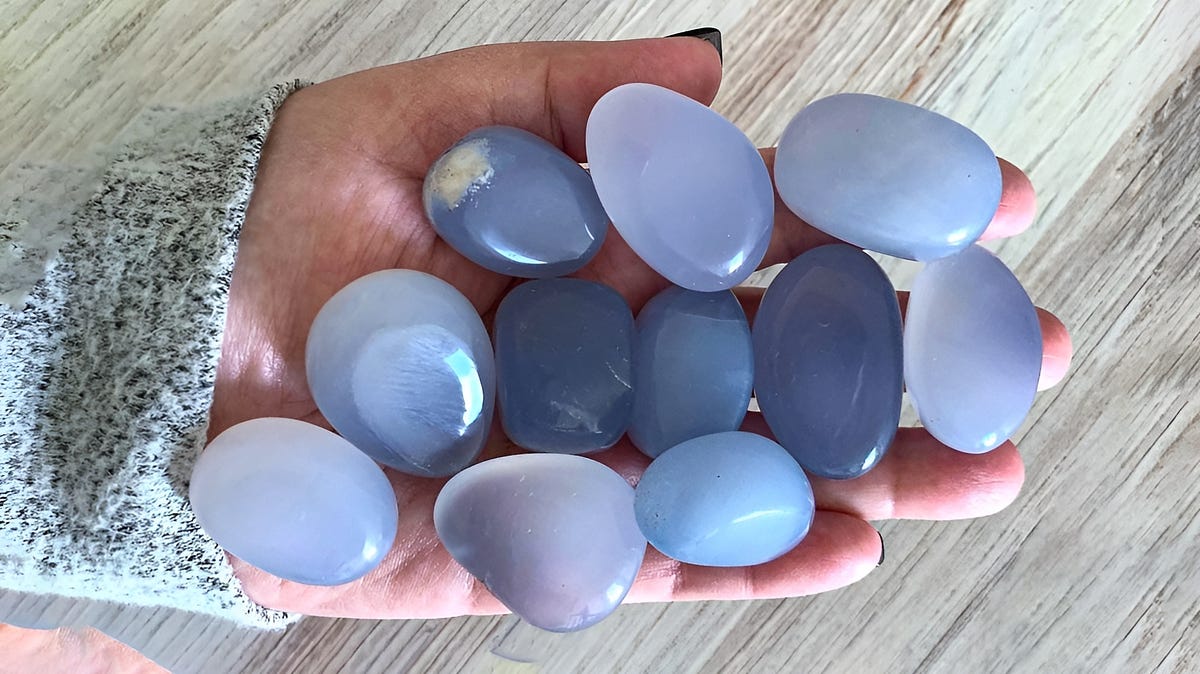 Blue Chalcedony Meaning: Powers, Healing Uses, and Benefits