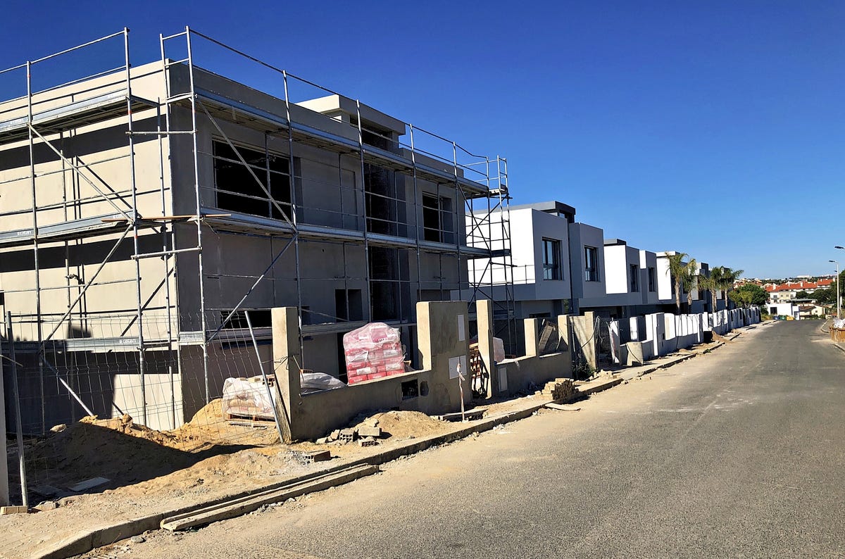 Lisbon’s Housing Crisis A Test of Resilience for Locals and Expats by Tourabunga Medium