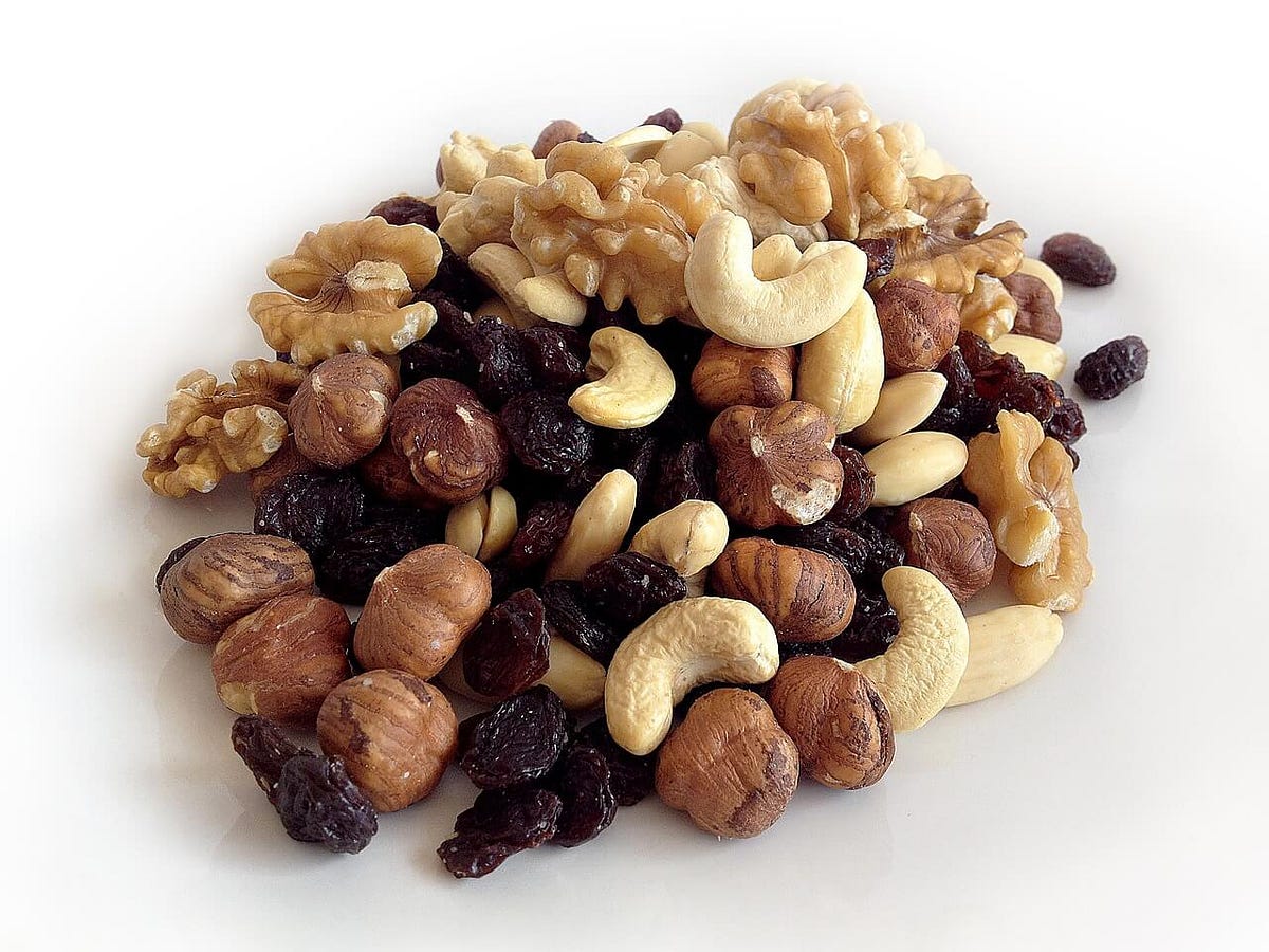 How Many Nuts Should I Eat Per Day? by HealthyPlus Medium