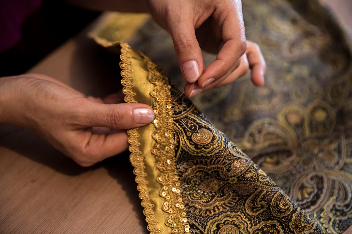shawl draping with saree