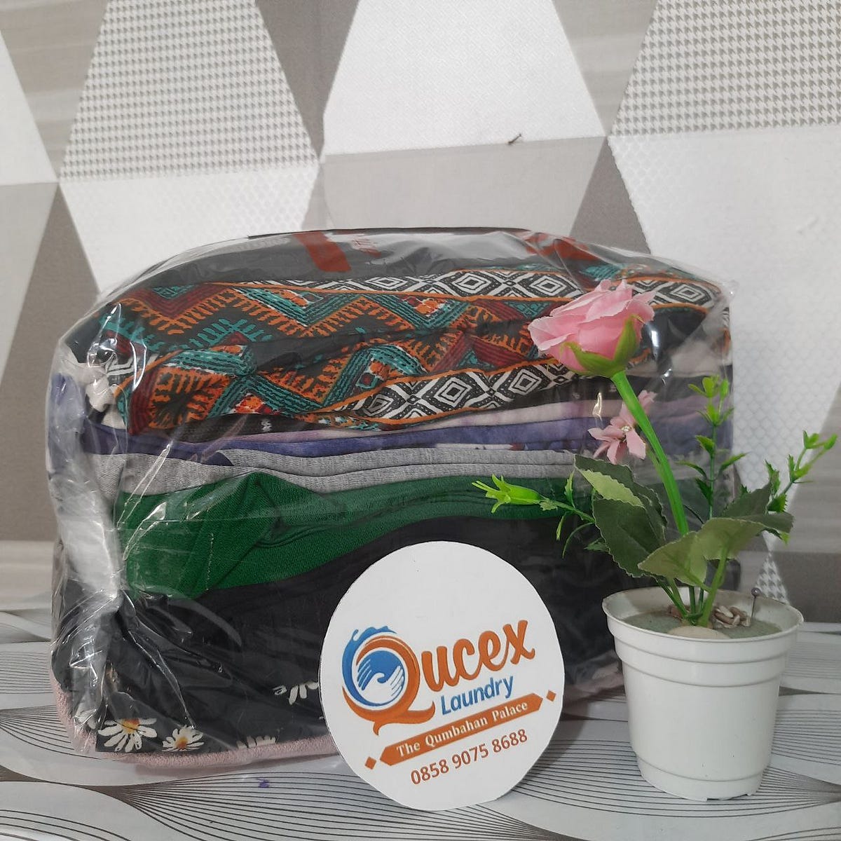 Cuci Express di Sukahati 085890758688 by Qilat Laundry Cibinong