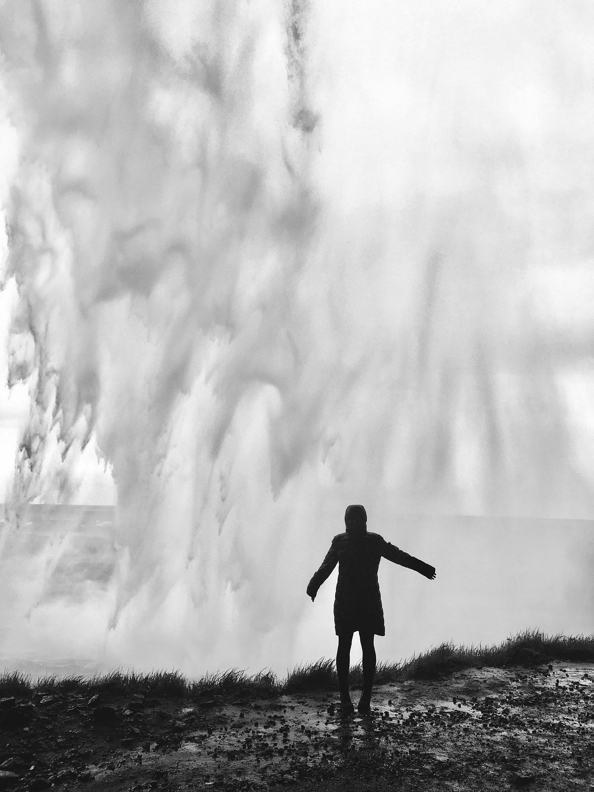I’m Falling. Poem | by Writes By Tiffany | Writes By Mental Health | Medium