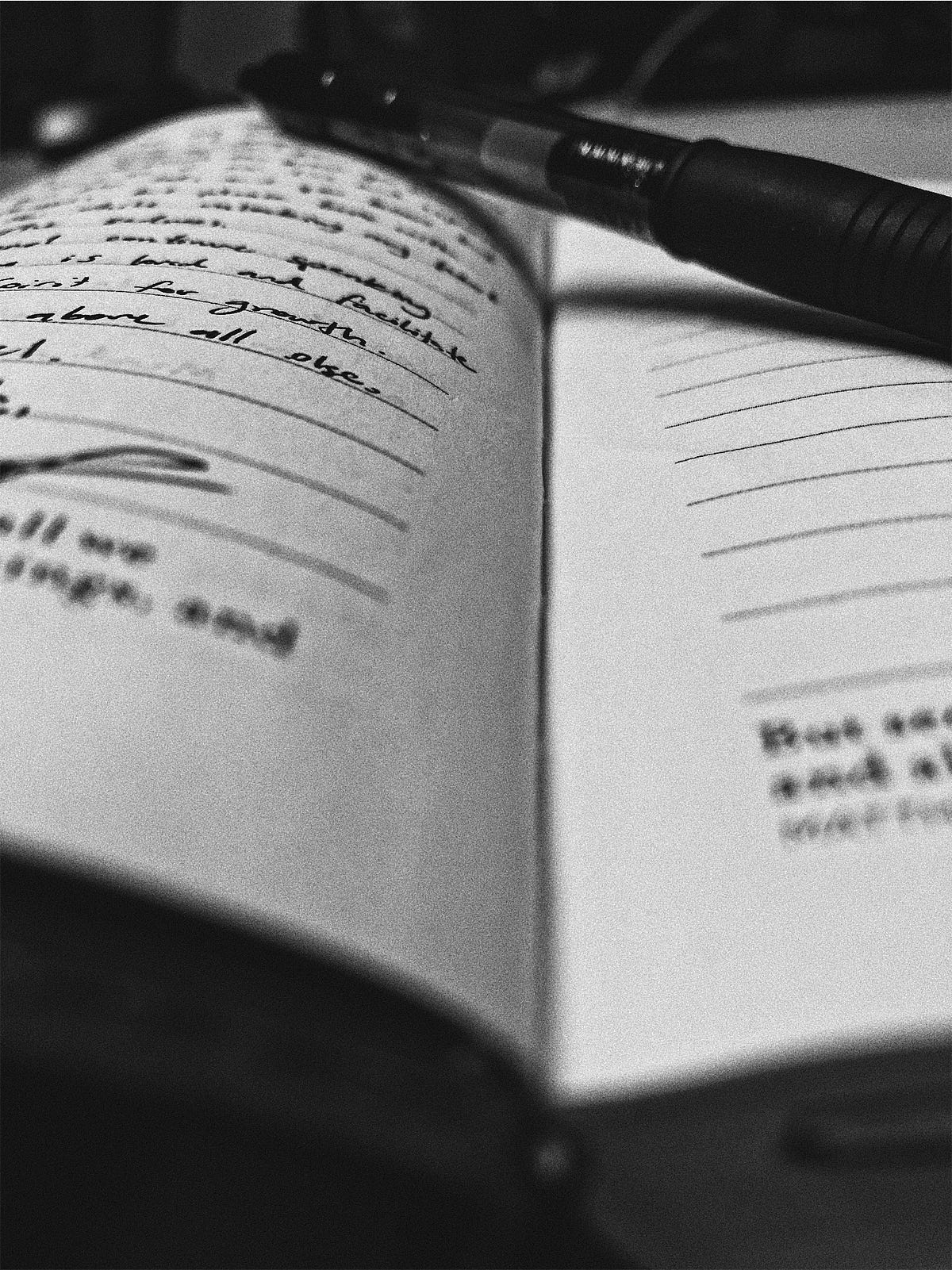 How can we simultaneously live freely and continue to be sinners? by