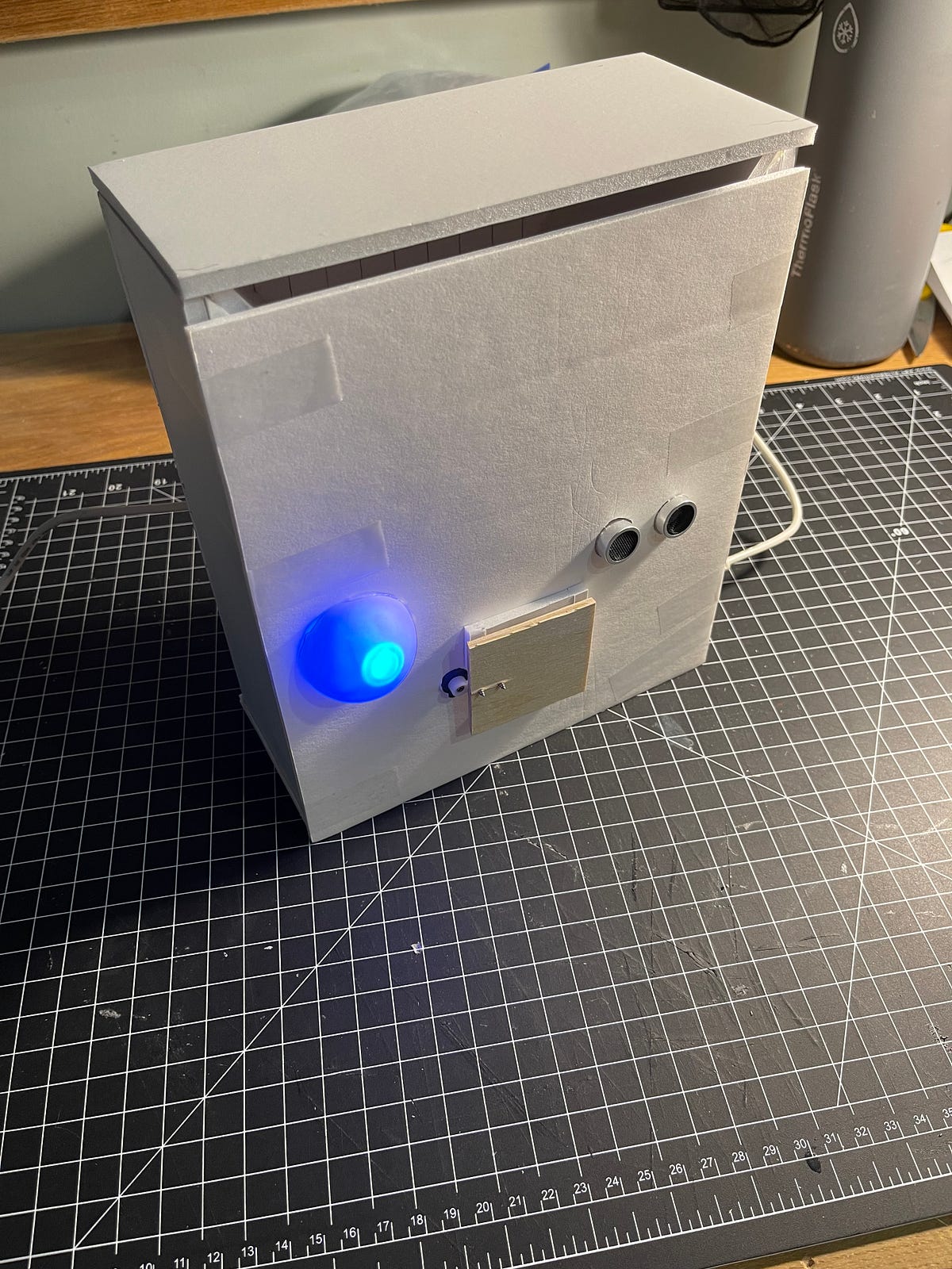 Building a Automated Pet Feeder. This is a start to finish build of an ...