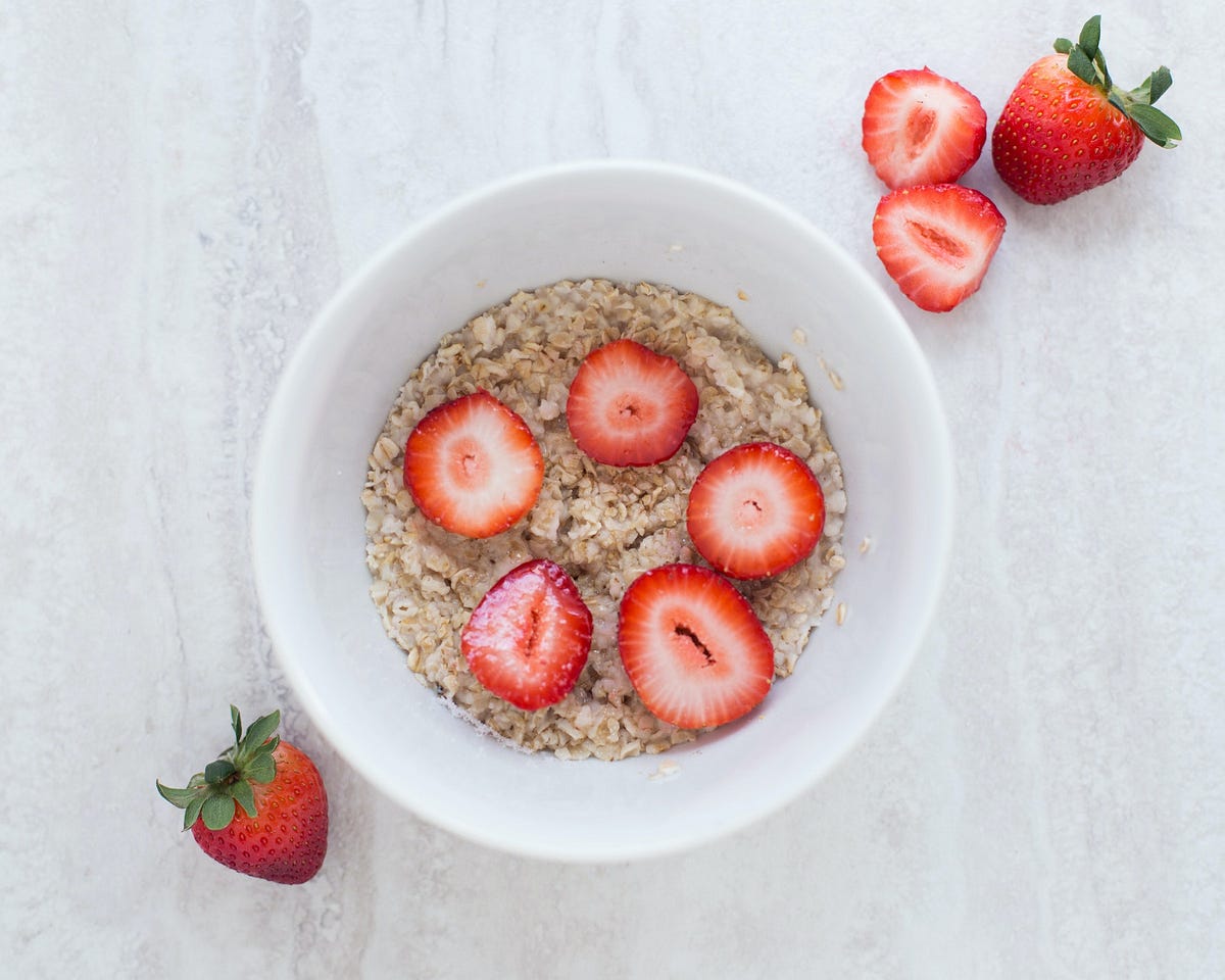Ten reasons why you should eat oatmeal every day by Erhart Toermer