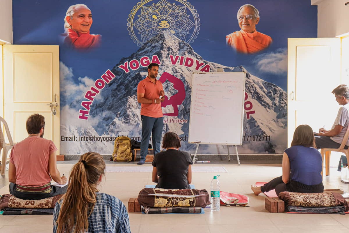 Yoga Retreat in Rishikesh. Hari Om Yoga Vidya School has been