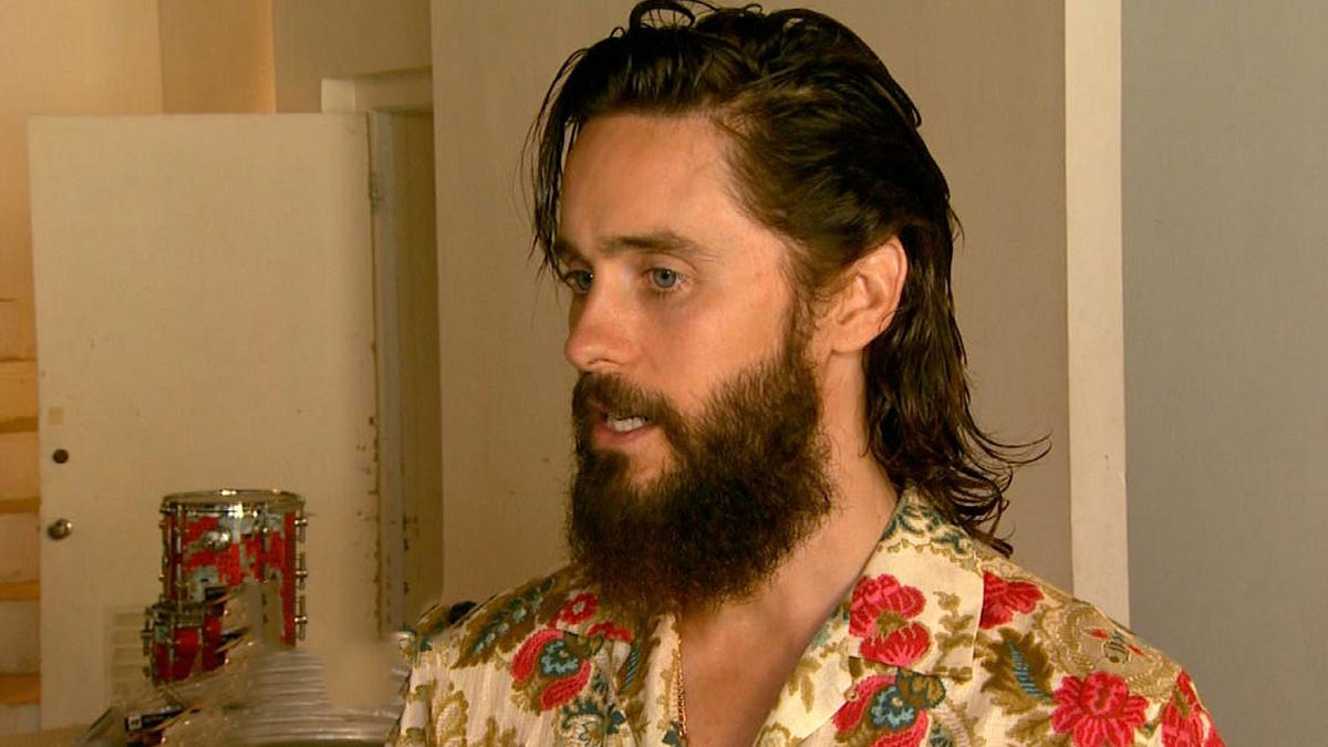 ’30 Seconds to Mars’ Frontman Jared Leto Gives Exclusive Tour of ...