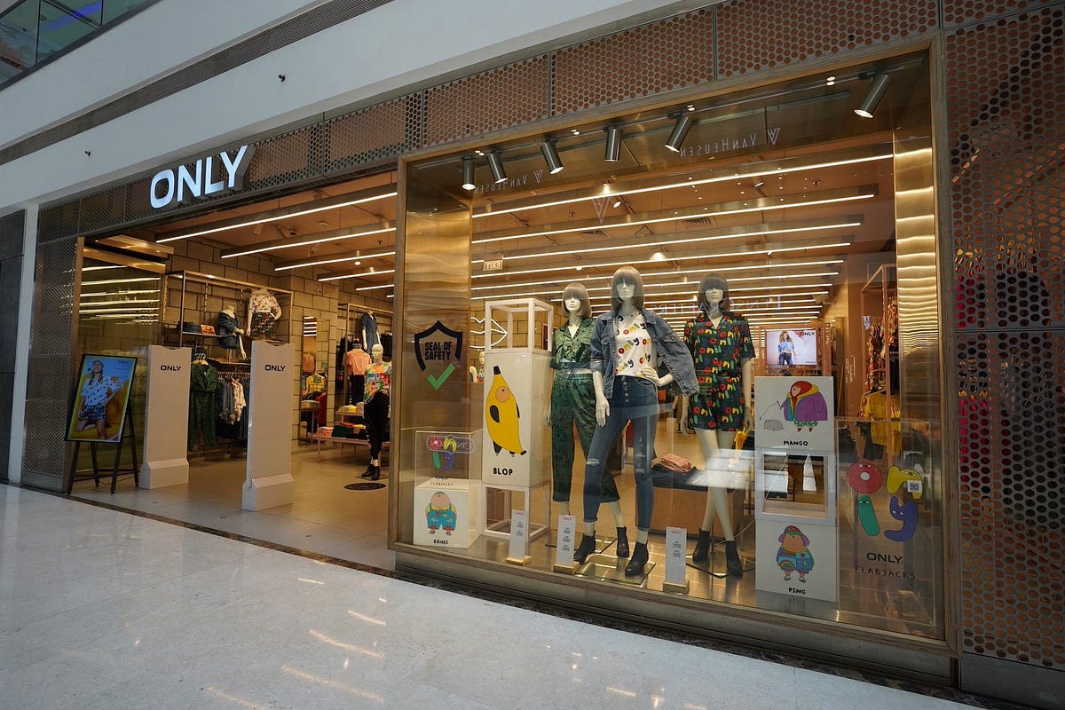 Clothing Brand Stores | DLF Mall of INDIA - DLF Mall of India - Medium