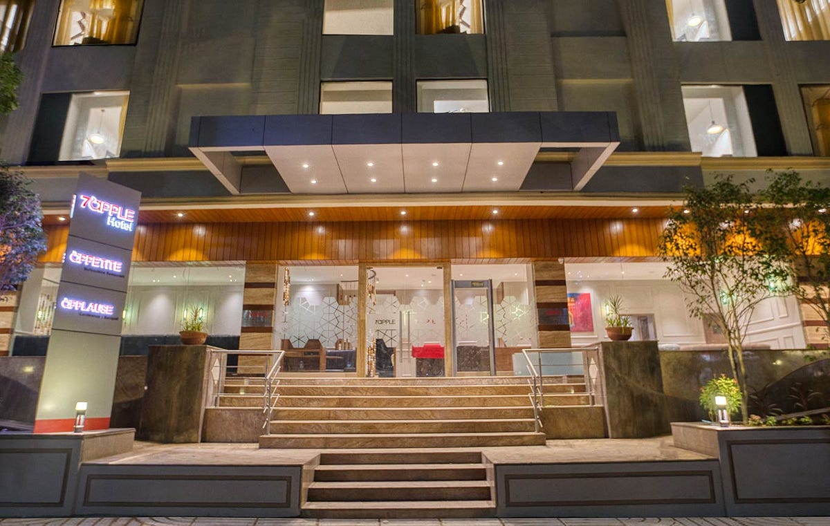 Hotel in Pune. Looking for best hotel in Pune? 7 Apple