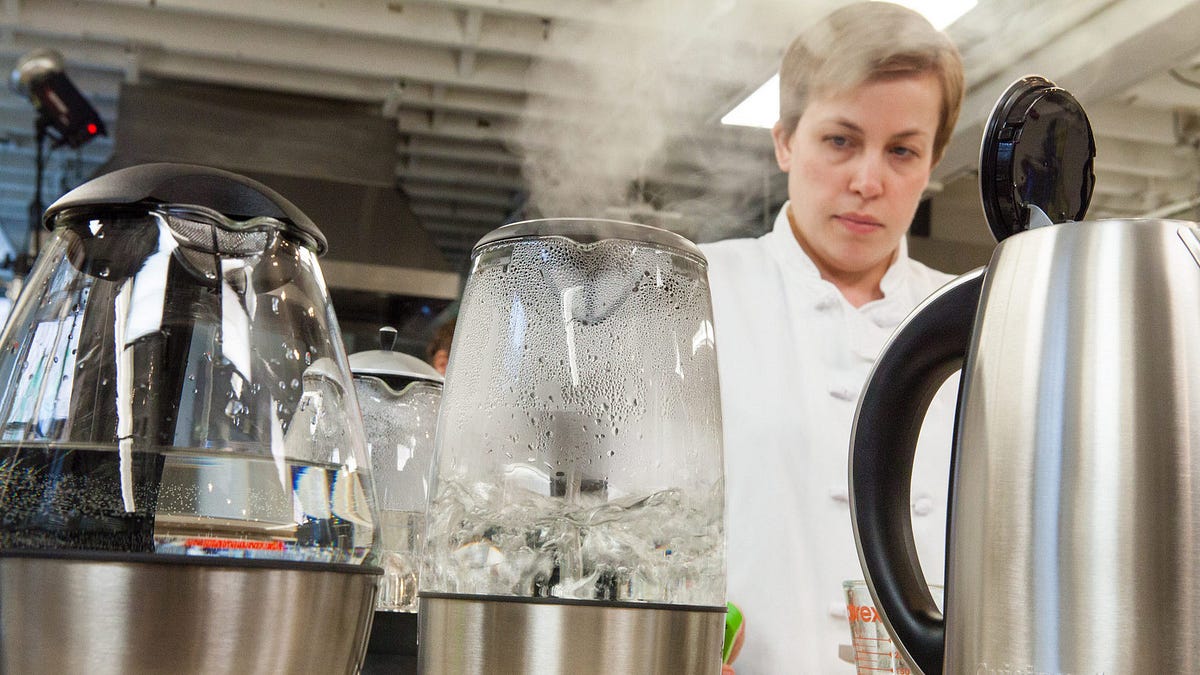 How To Find The Best Breville Electric Kettle For You? by Hotly Sip