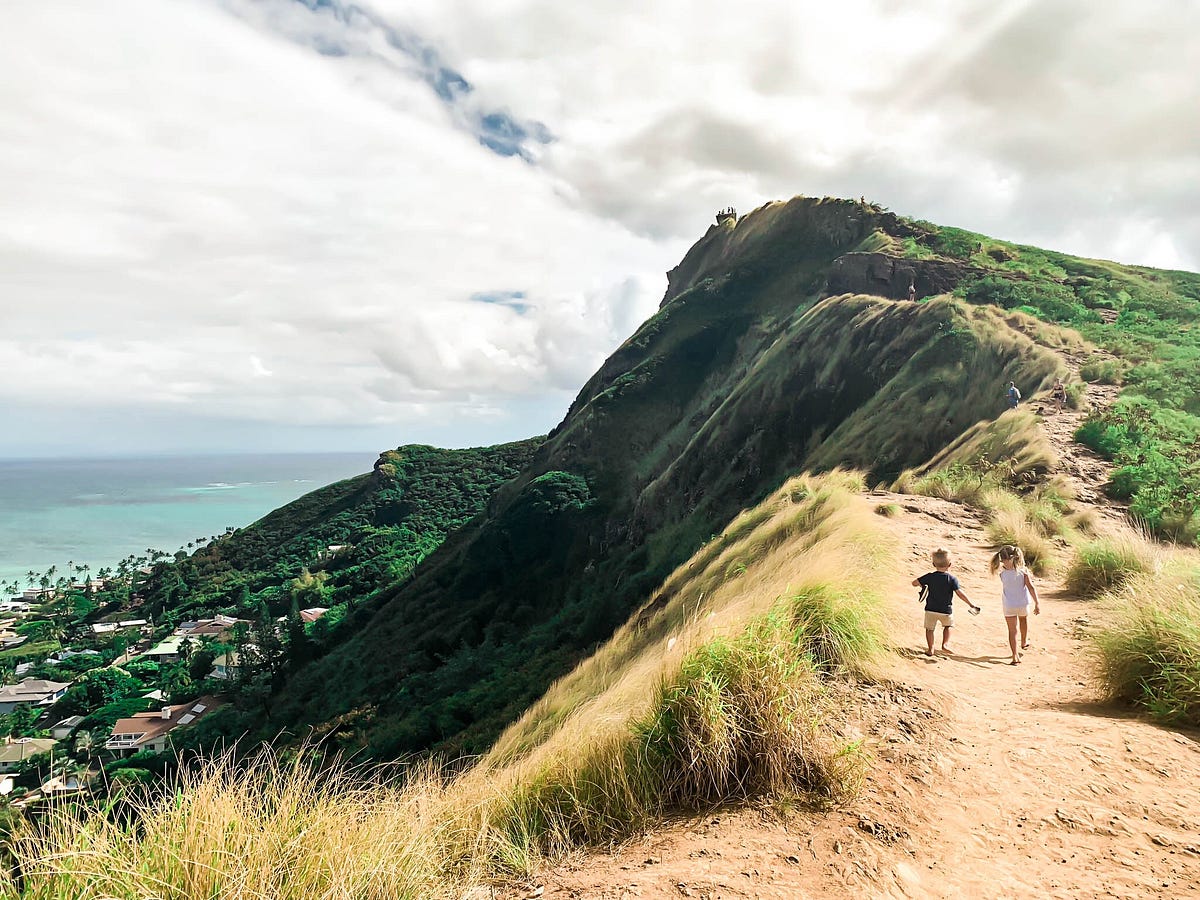 His & Hers Hawaii Hiking Essentials - All Things Karissa