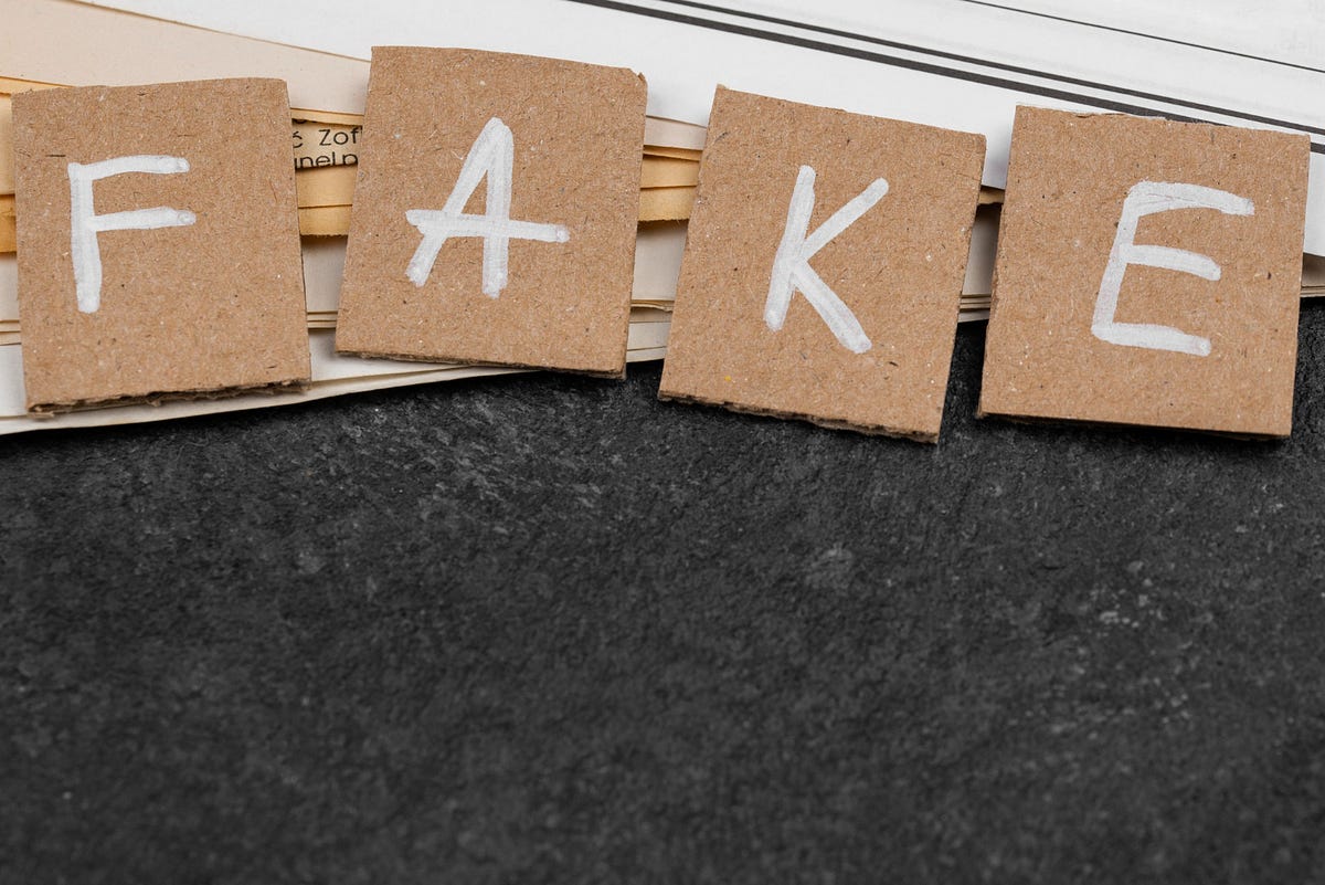 how-to-get-rid-of-fake-twitter-followers-by-socialmedianotes-medium
