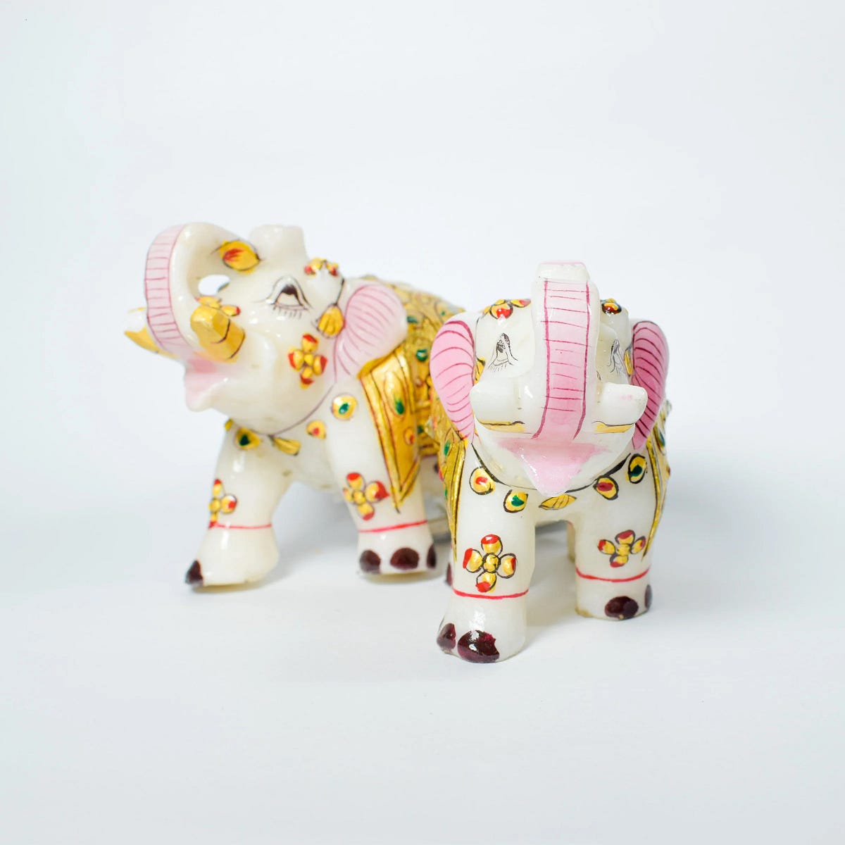 The significance of white marble elephant statues in Vastu and how they