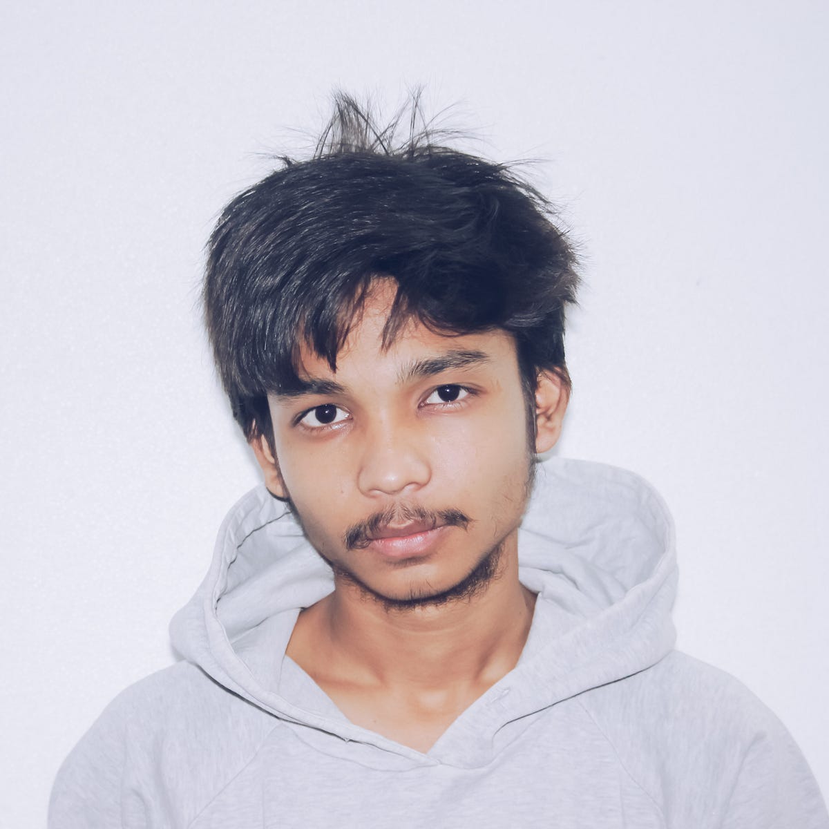 “Janina” takes listeners on a melodic journey with its infectious beats “Janina” takes listeners on a melodic journey with its infectious beats