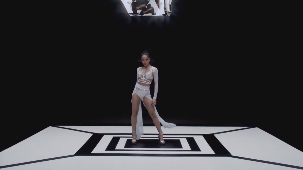 Away From Being Told Who I Am. on FKA twigs, double-standards of… | by Liz  Ryerson | Medium
