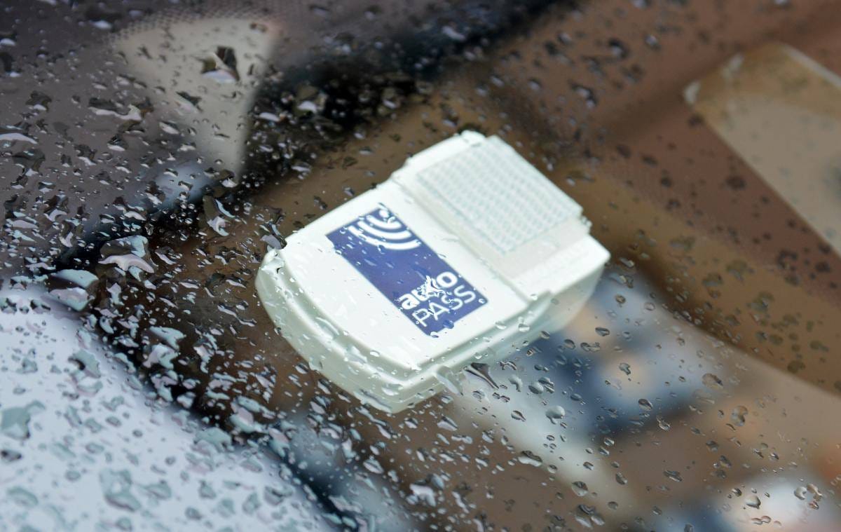 Ta i bruk Autopass-brikken til å betale parkering