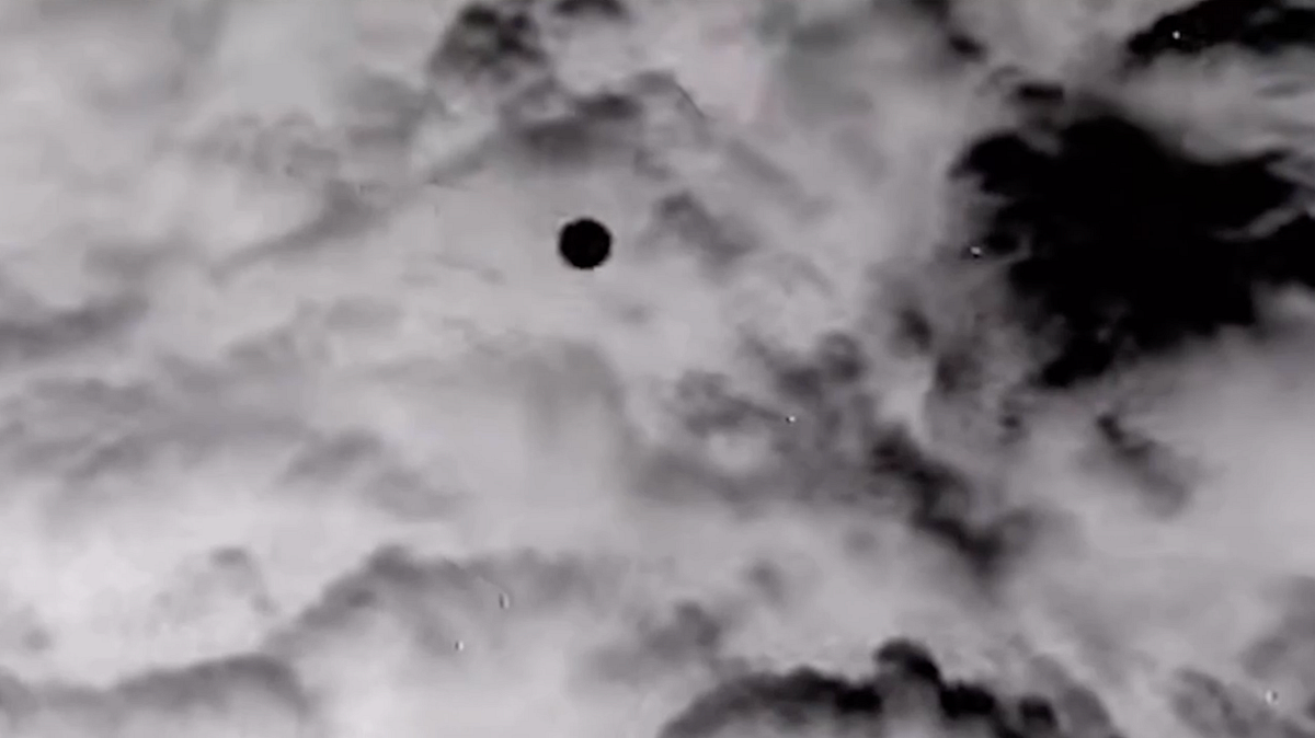 Preliminary Assessment by Avi Loeb of the Second Release of UFO Files by the U.S. Department of War