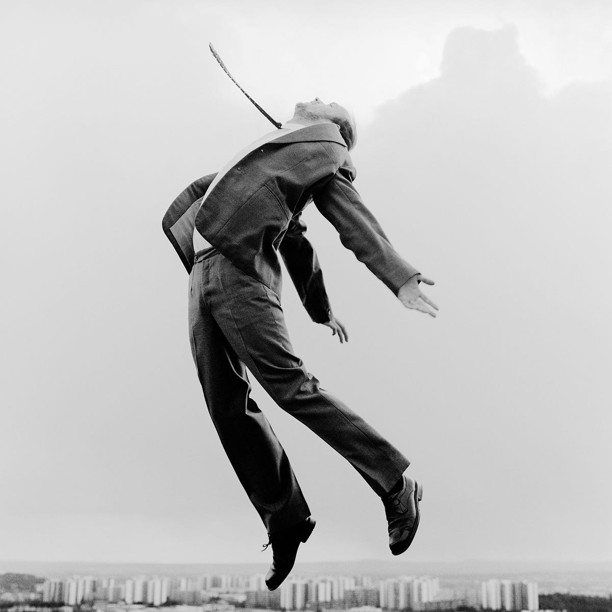 самолет на фоне заката. Take flying. обои самолет. дрон на старте. дрон белый с телескопом.